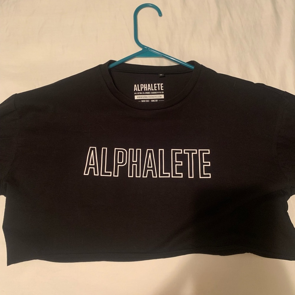 Alphalete Cropped T-shirt